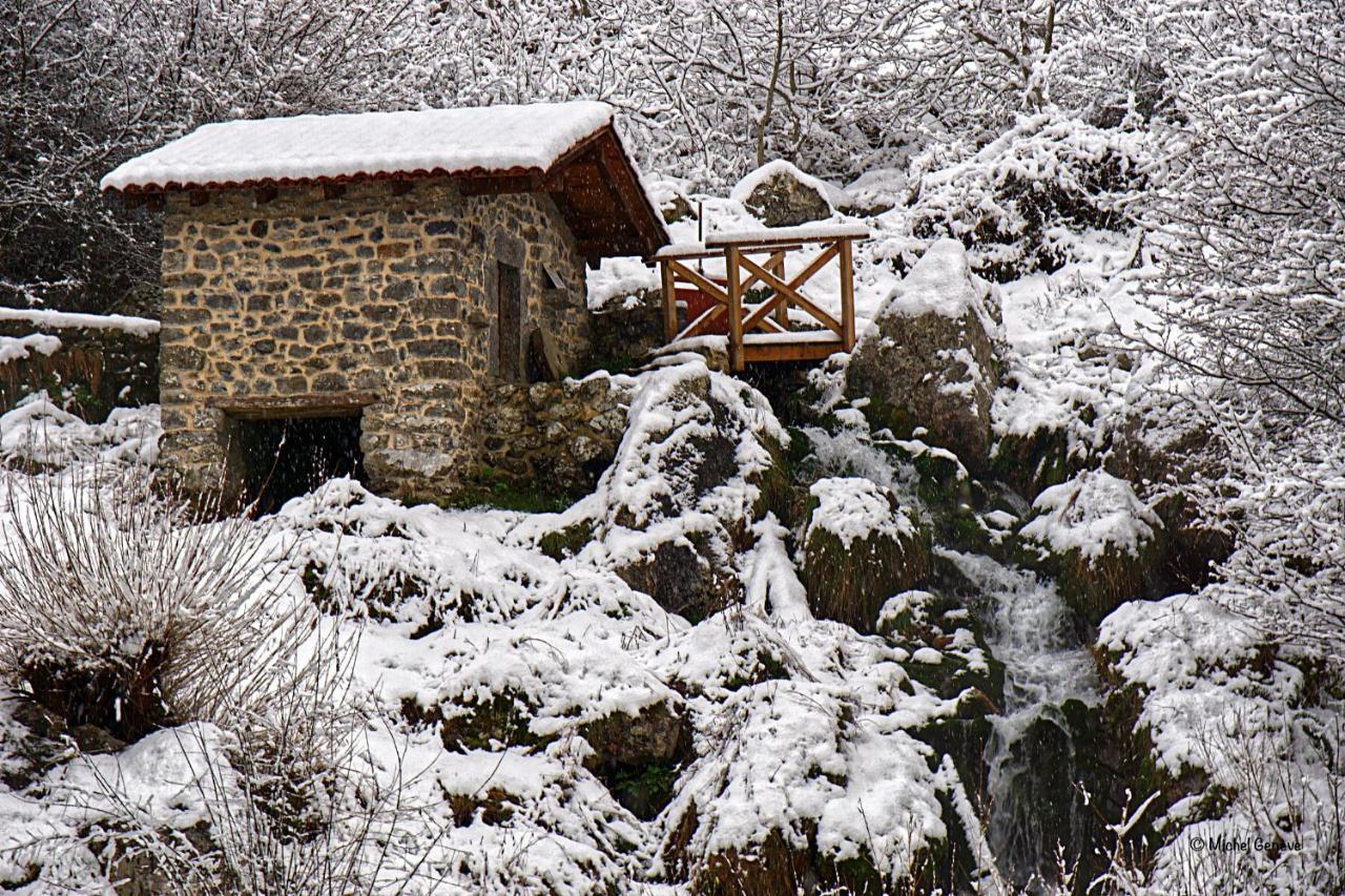 Casas Rurales De Cain Guest House Exterior photo