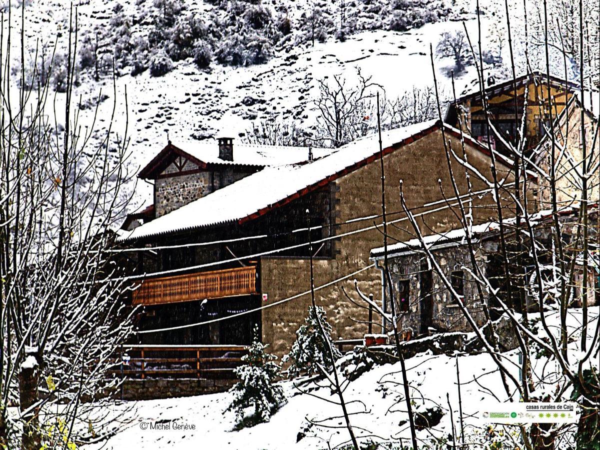 Casas Rurales De Cain Guest House Exterior photo